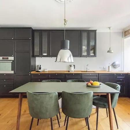 Cozy In Christianshavn W Two Balconies. Apartament