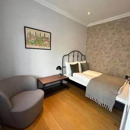 Appartement Cozy In Christianshavn W Two Balconies. Copenhague